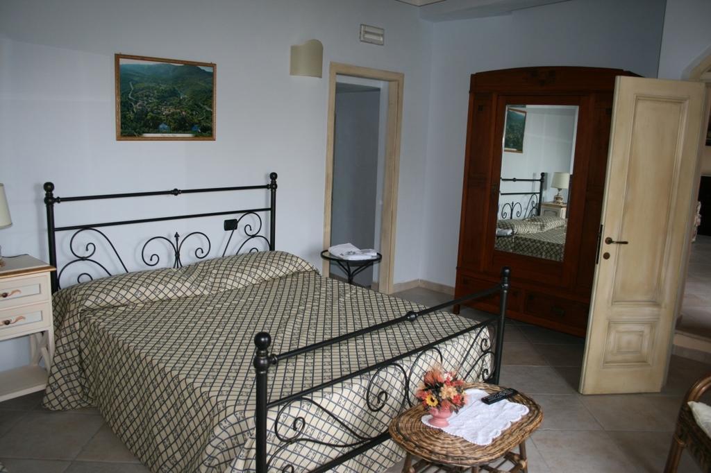 Casa Vacanze San Francesco Bagni San Filippo Habitación foto